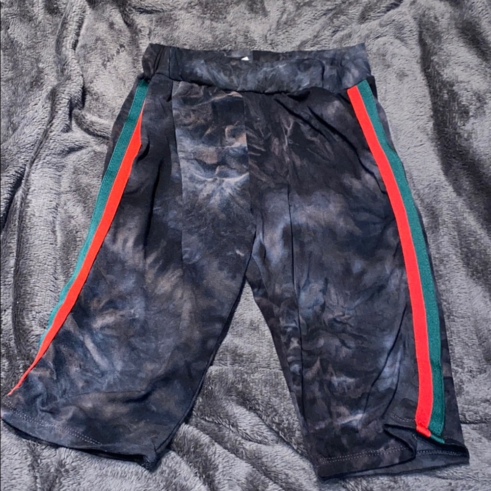 Biker shorts with GG logo on side